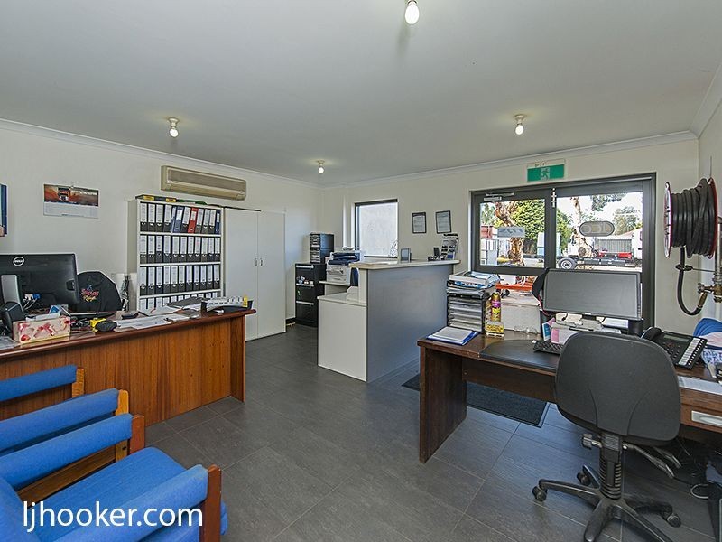 224 Maddington Road, Maddington WA 6109
