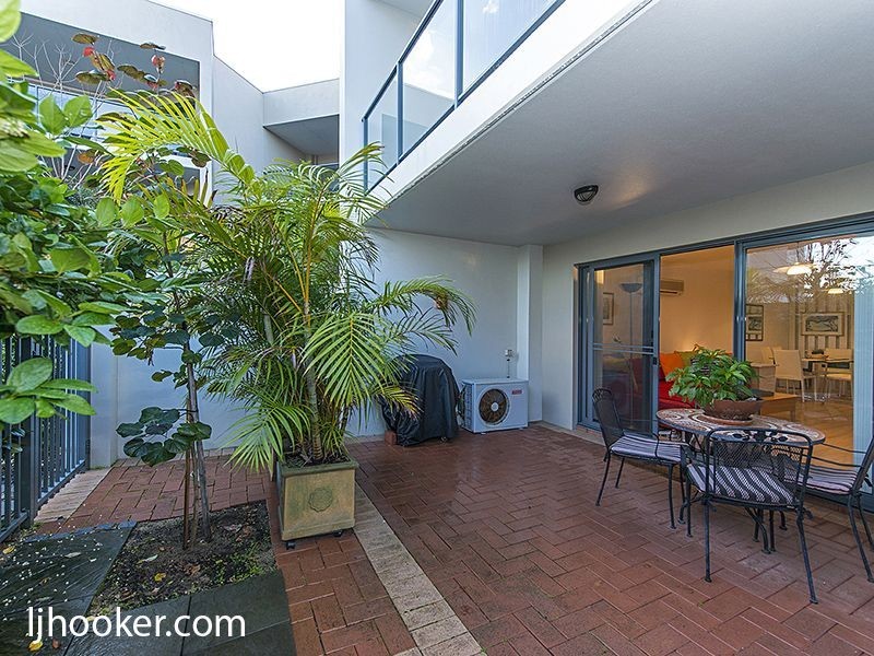 18/25 Melville Parade, South Perth WA 6151