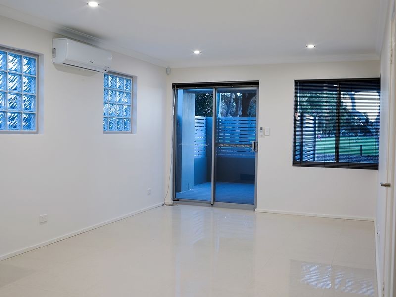 5/379 Daly Street, Cloverdale WA 6105