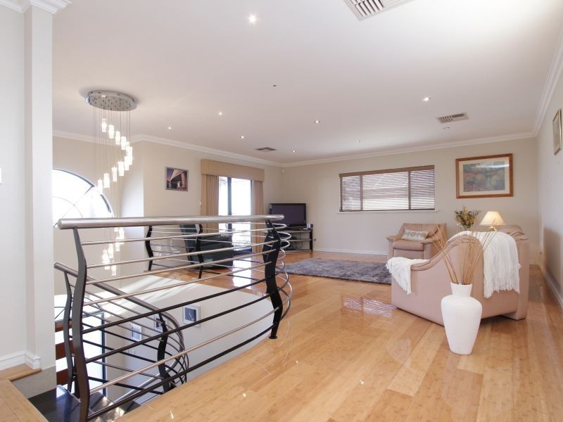 1 Darch Street, Yokine WA 6060