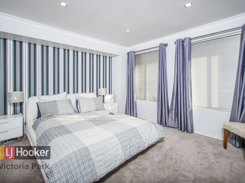 4 Wharton Parade, Caversham WA 6055