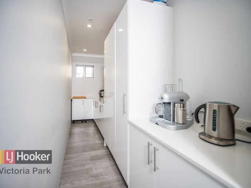 4 Wharton Parade, Caversham WA 6055