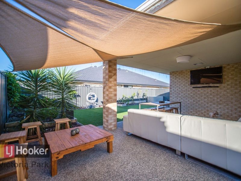 4 Wharton Parade, Caversham WA 6055