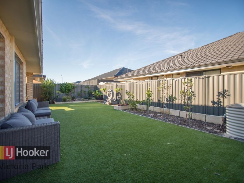 4 Wharton Parade, Caversham WA 6055