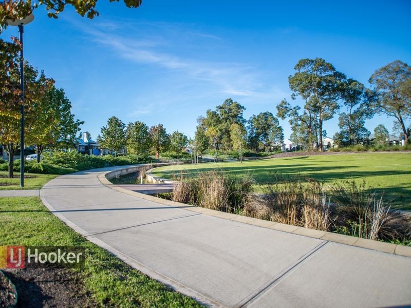 4 Wharton Parade, Caversham WA 6055