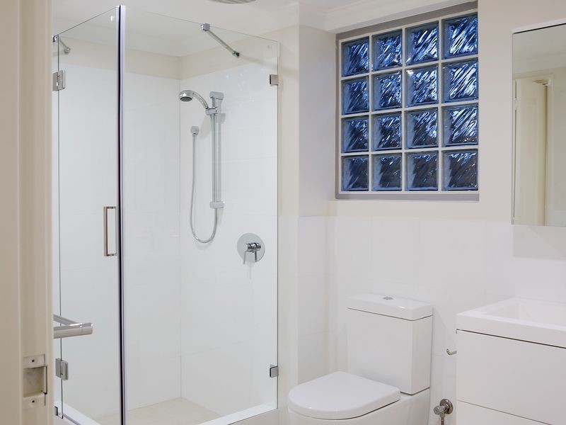 2/379 Daly Street, Cloverdale WA 6105