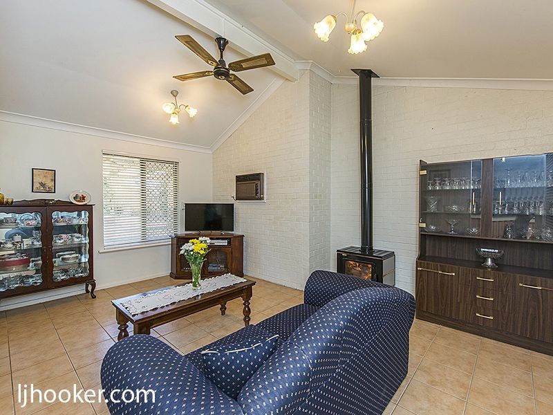 23 Helen Crescent, Byford WA 6122