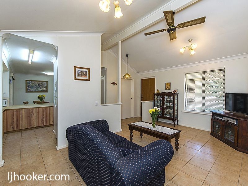 23 Helen Crescent, Byford WA 6122