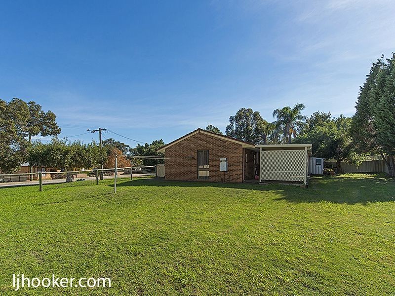 23 Helen Crescent, Byford WA 6122