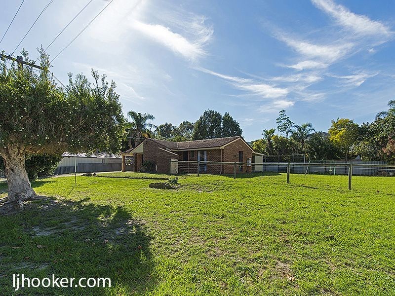 23 Helen Crescent, Byford WA 6122