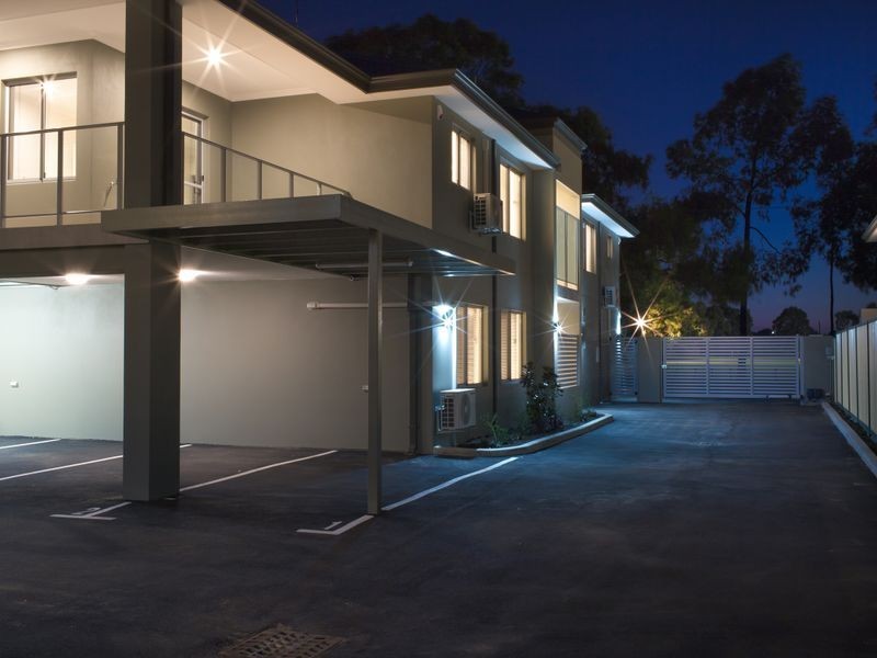 8/379 Daly Street, Cloverdale WA 6105