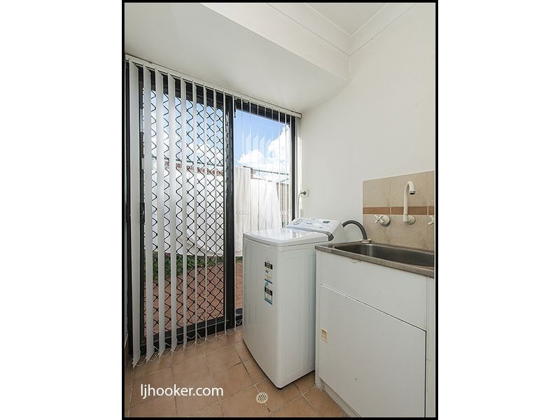 4i Ball Place, Queens Park WA 6107