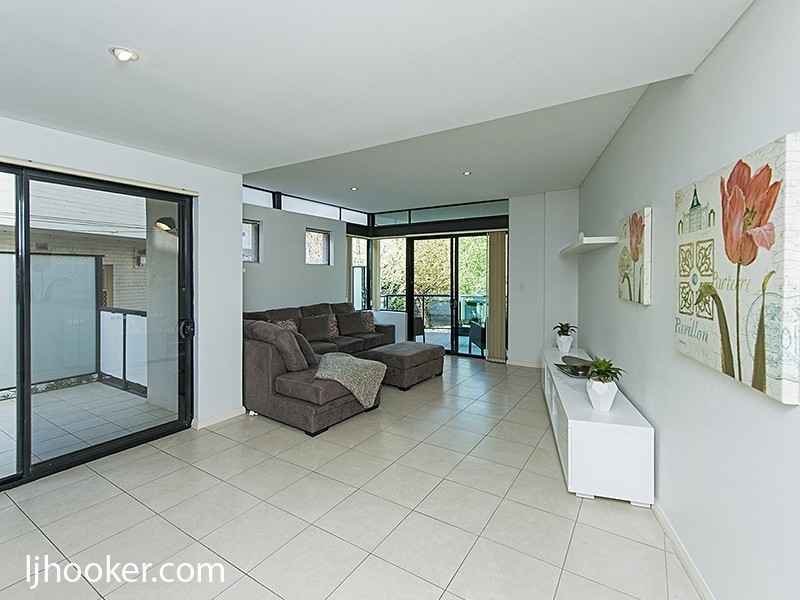 2/39 Mill Point Road, South Perth WA 6151