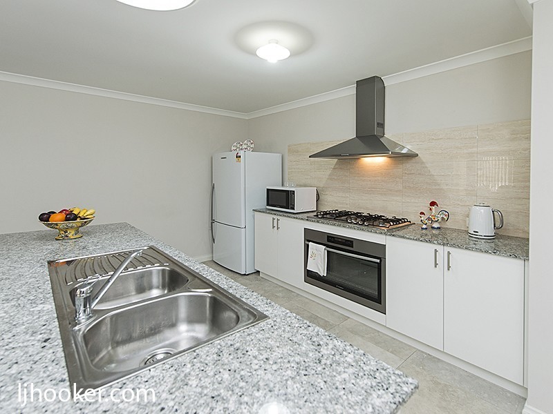 18 Lurnea Place, Karawara WA 6152