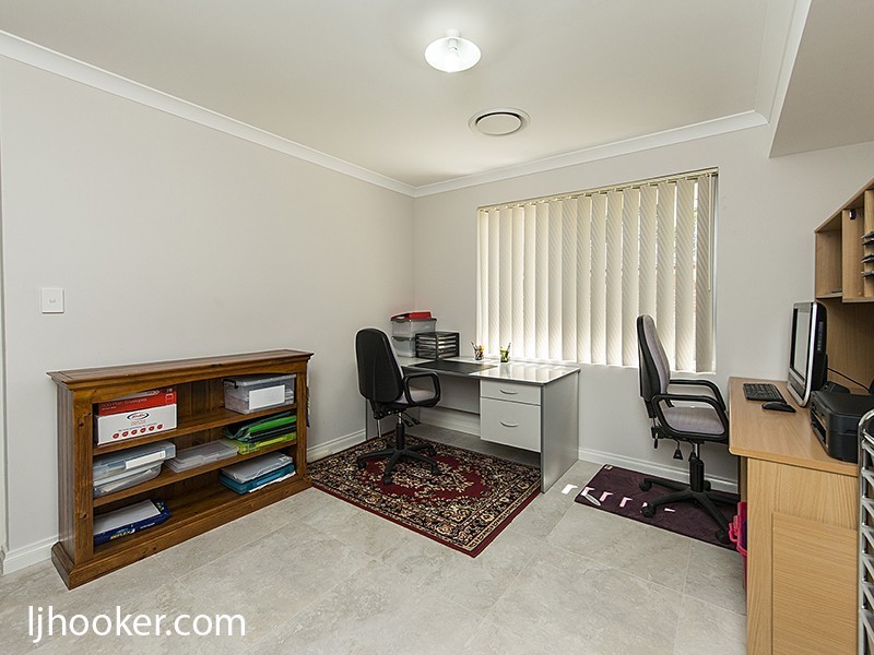 18 Lurnea Place, Karawara WA 6152