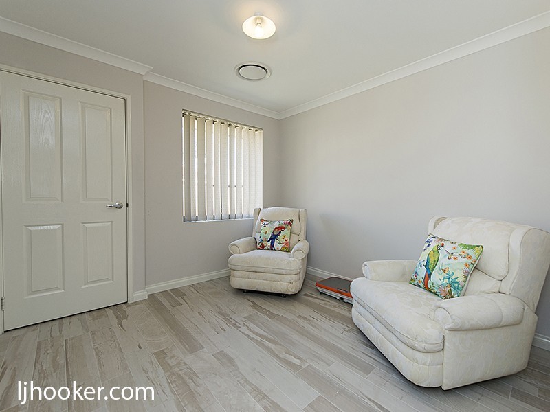 18 Lurnea Place, Karawara WA 6152