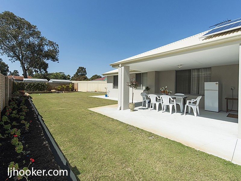 18 Lurnea Place, Karawara WA 6152