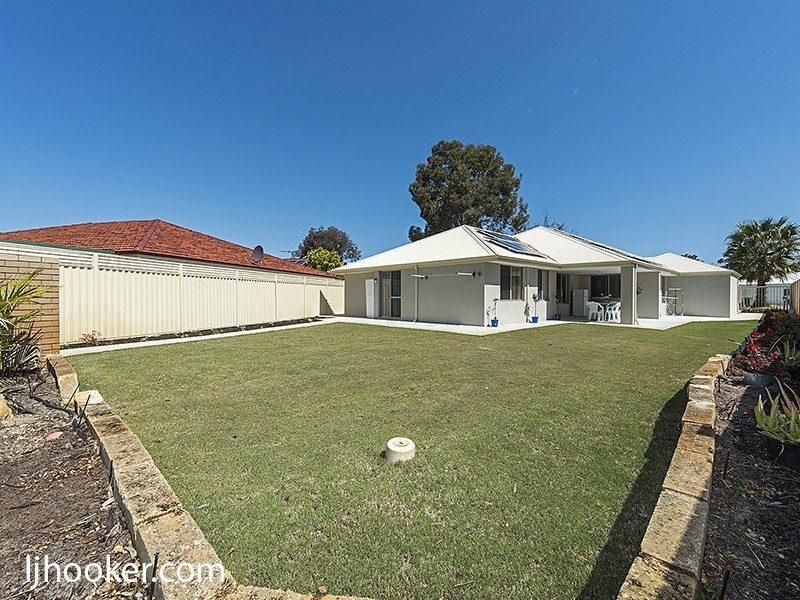 18 Lurnea Place, Karawara WA 6152