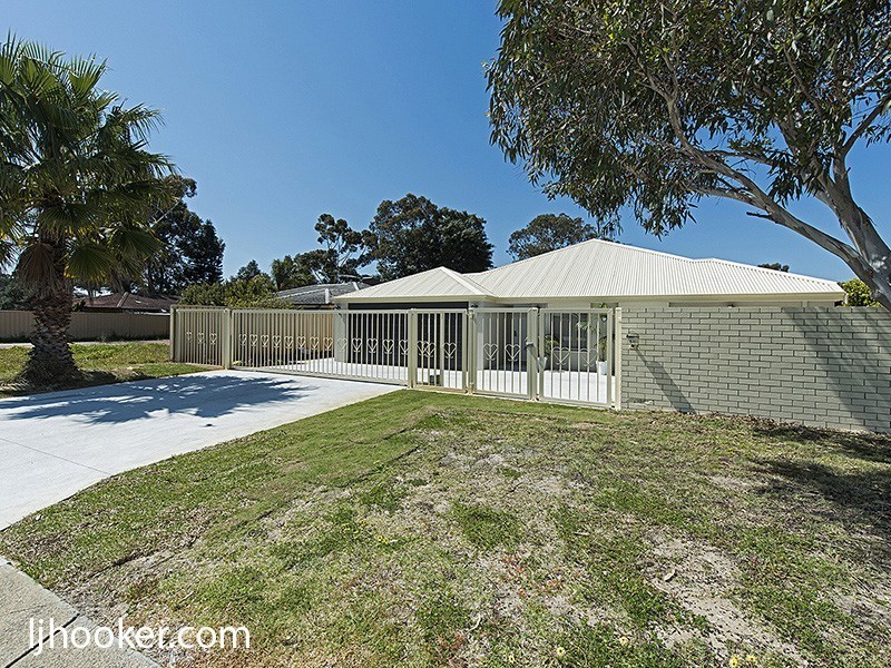 18 Lurnea Place, Karawara WA 6152