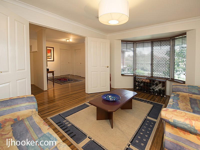 22 Winthrop Drive, Winthrop WA 6150