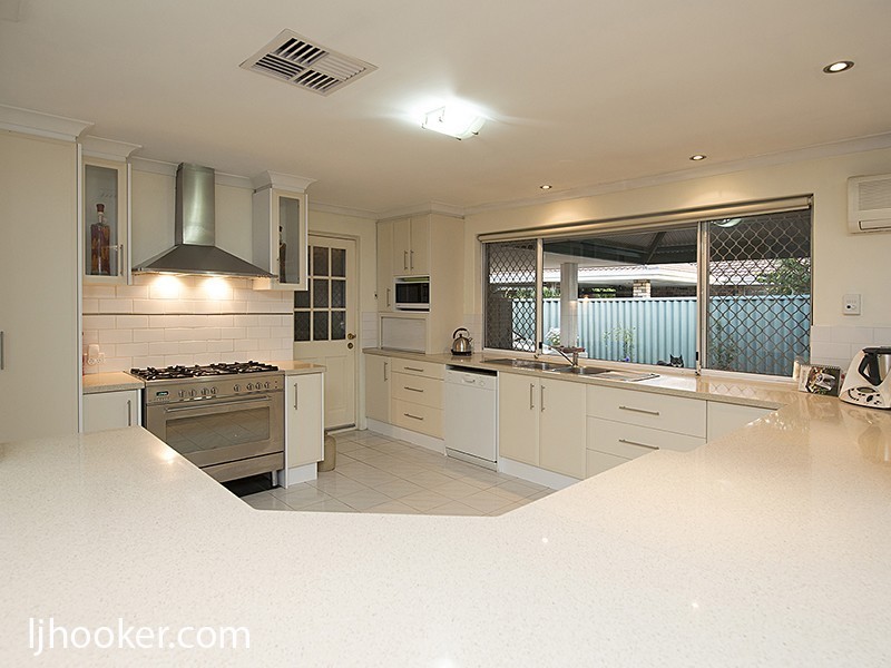 22 Winthrop Drive, Winthrop WA 6150