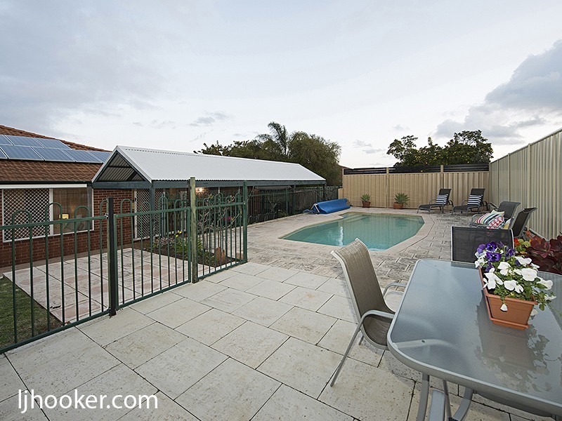 22 Winthrop Drive, Winthrop WA 6150