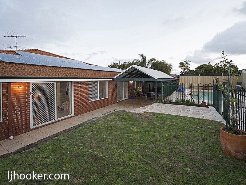 22 Winthrop Drive, Winthrop WA 6150