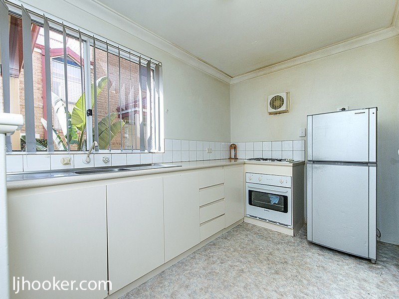 2/29 Pollard Street, Glendalough WA 6016