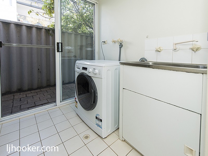 2/29 Pollard Street, Glendalough WA 6016