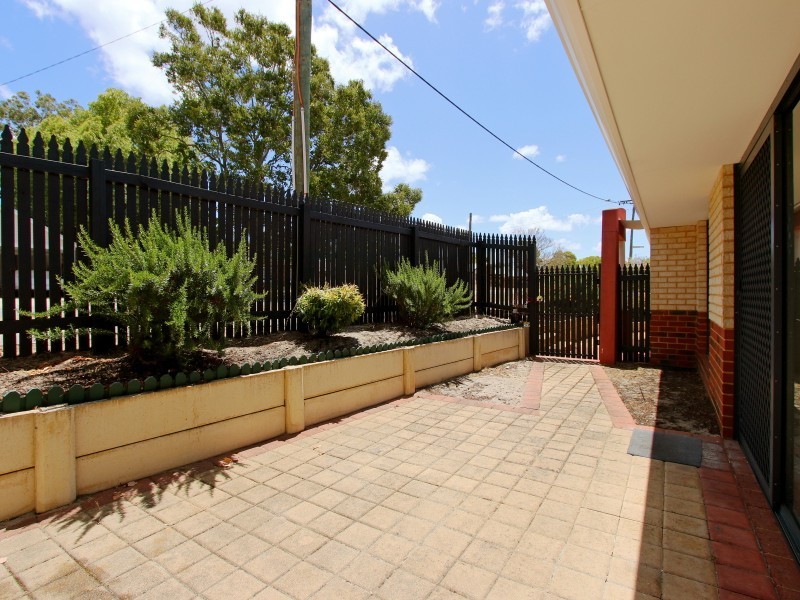 10 Humphry Street, St James WA 6102
