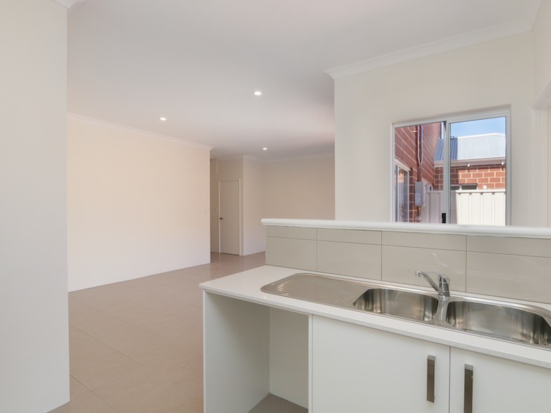 13B McMillan Street, Victoria Park WA 6100