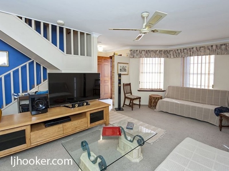 2/84 Powell Street, Joondanna WA 6060