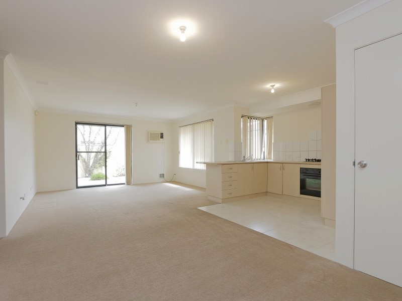 2/14 Crawford Street, Cannington WA 6107