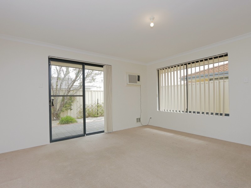 2/14 Crawford Street, Cannington WA 6107