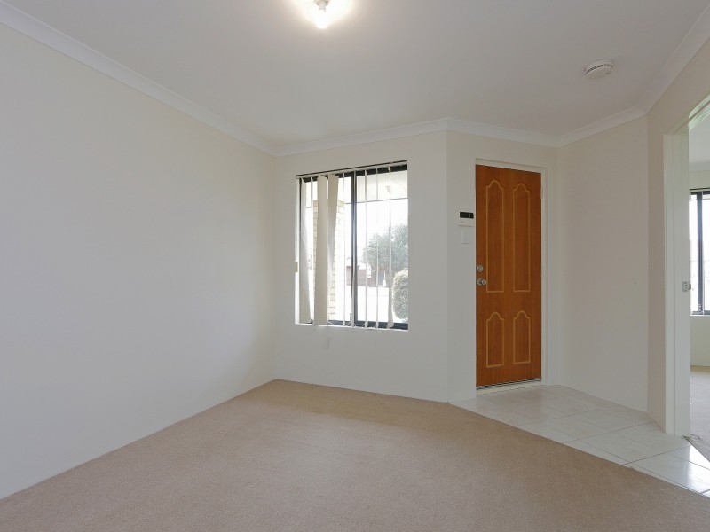 2/14 Crawford Street, Cannington WA 6107