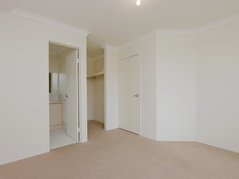 2/14 Crawford Street, Cannington WA 6107