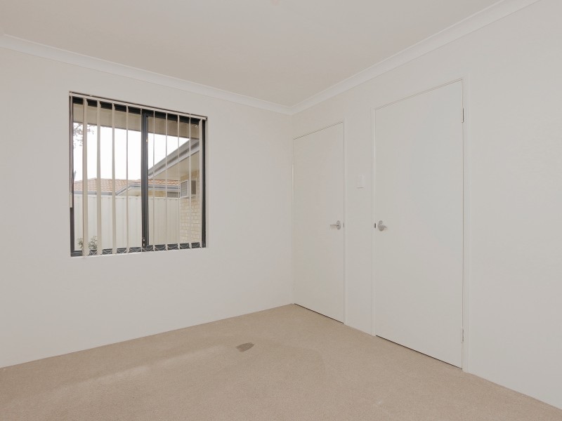 2/14 Crawford Street, Cannington WA 6107
