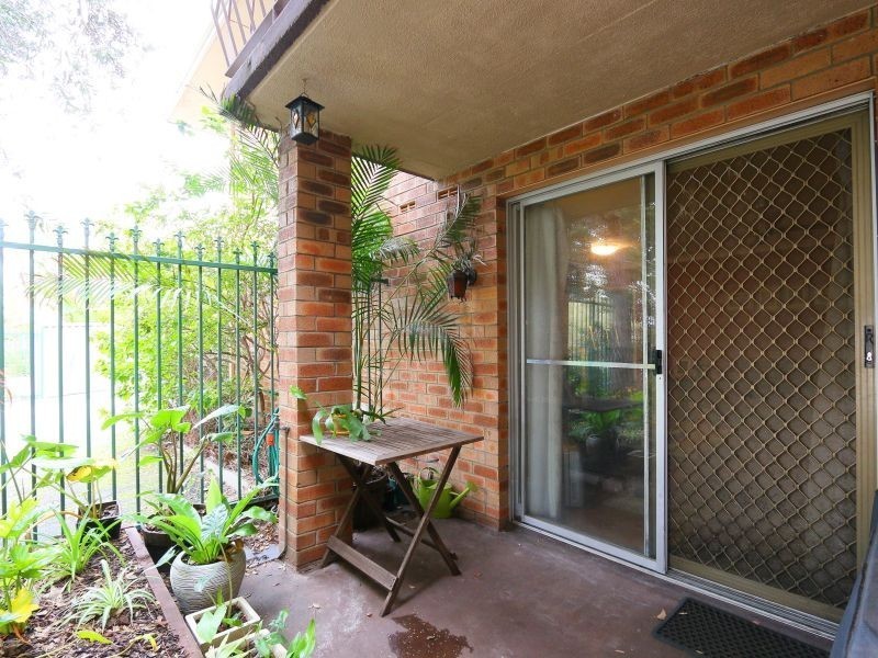 2/1047 Albany Highway, St James WA 6102