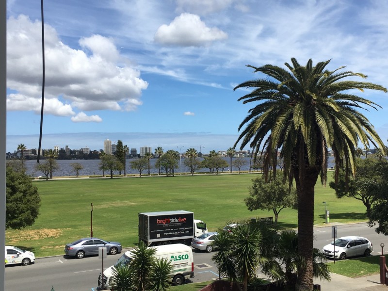 28/114 Terrace Road, Perth WA 6000