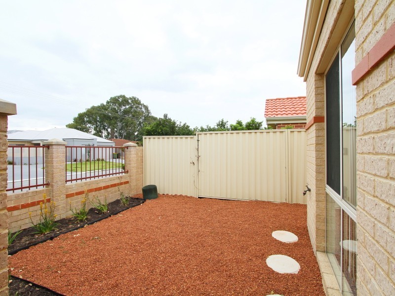 12/12 Arthur Street, Cannington WA 6107