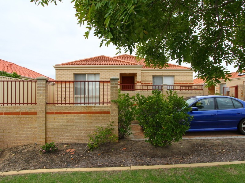 12/12 Arthur Street, Cannington WA 6107