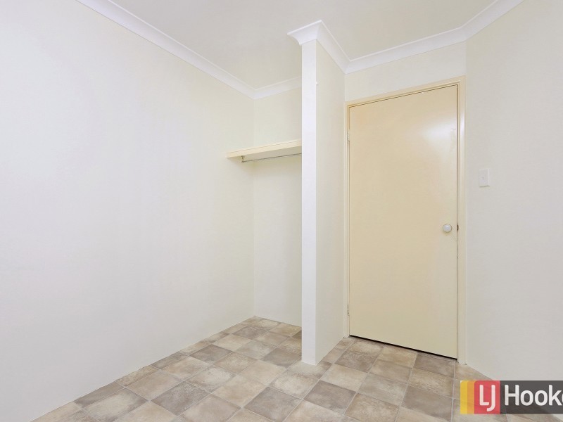 27 Camfield Loop, Parmelia WA 6167