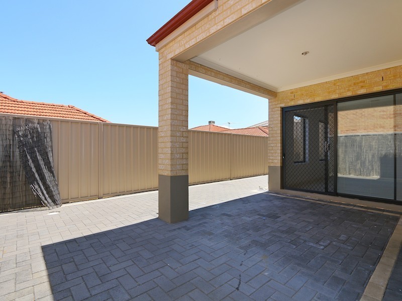 8B Isobel Street, Bentley WA 6102