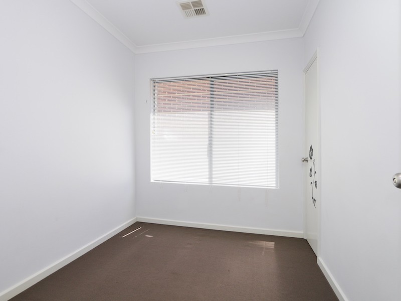 8B Isobel Street, Bentley WA 6102