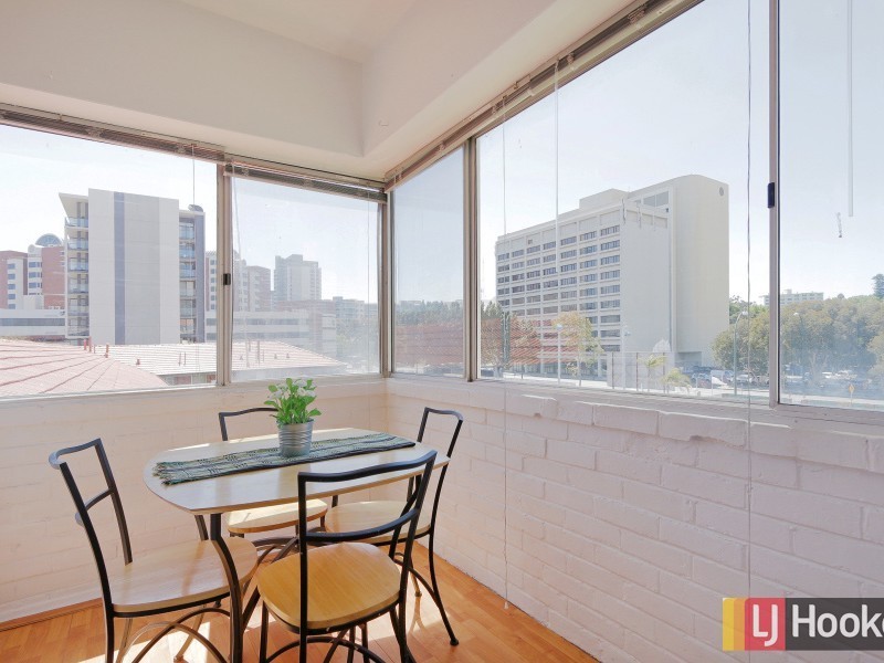 304/45 Adelaide Terrace, East Perth WA 6004