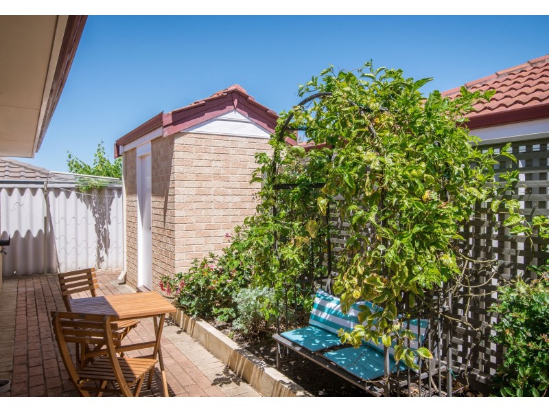 4/268 Wharf Street, Queens Park WA 6107