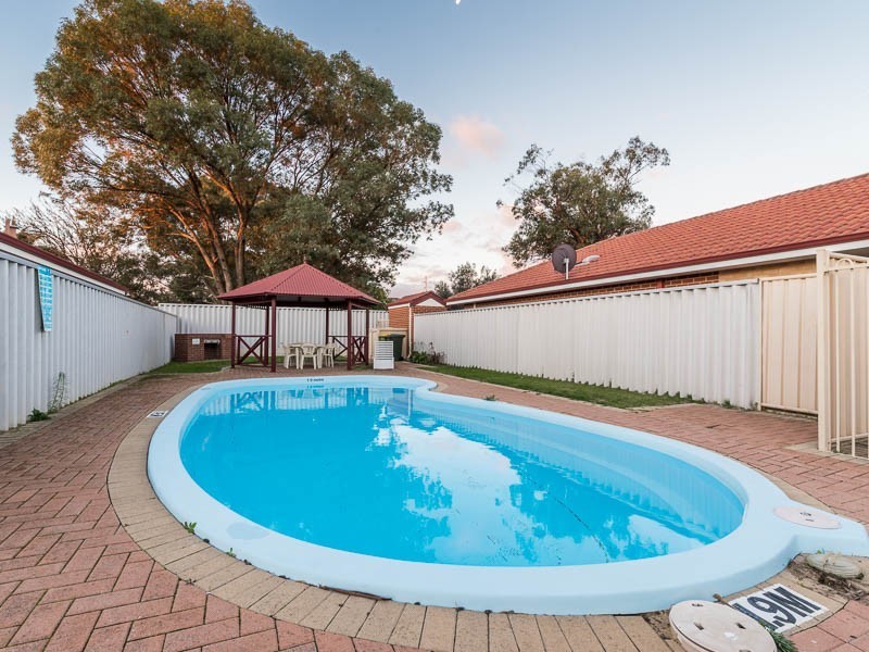 4/268 Wharf Street, Queens Park WA 6107