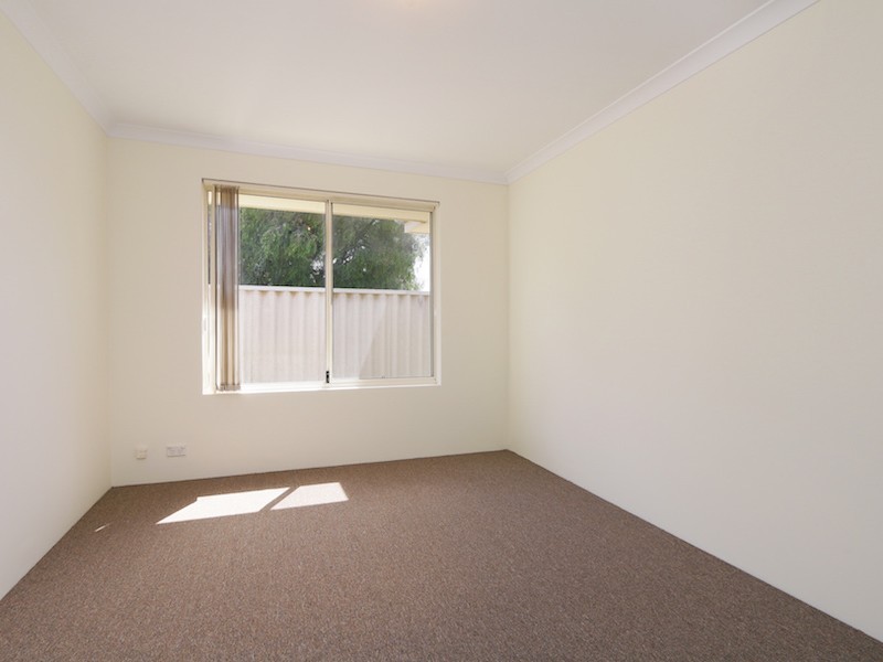 1/16 Bignell Place, Redcliffe WA 6104
