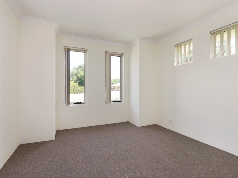 1/16 Bignell Place, Redcliffe WA 6104