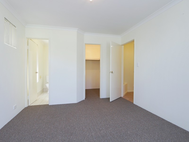 1/16 Bignell Place, Redcliffe WA 6104